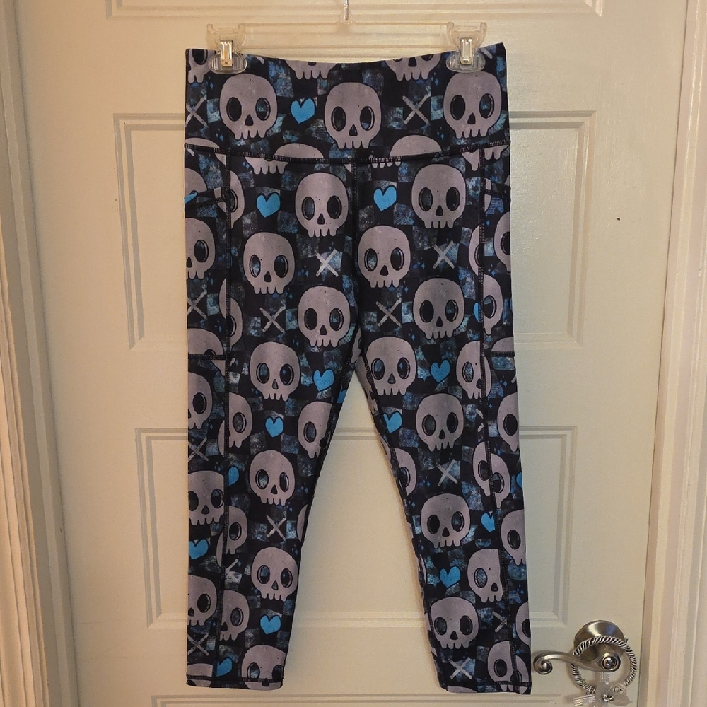 CVG ~ Emo Skulls Medium Capri